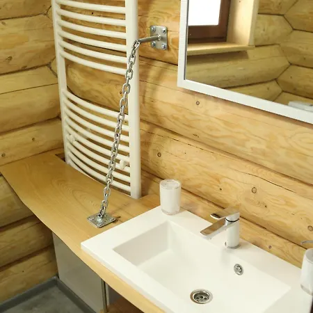 Highland House Підполоззя