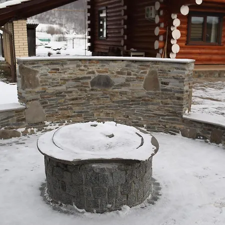 Highland House Chalet Podpolzye