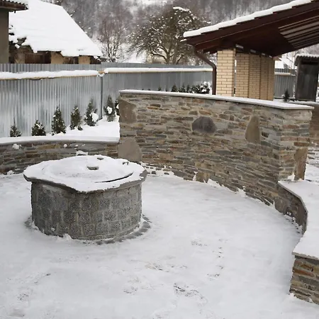 Highland House Chalet Podpolzye