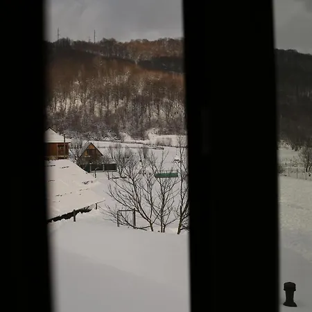 Highland House Chalet *