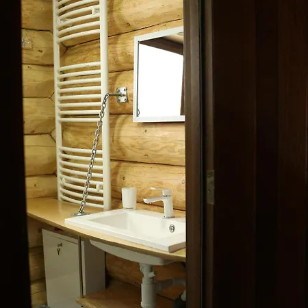 Highland House Podpolzye